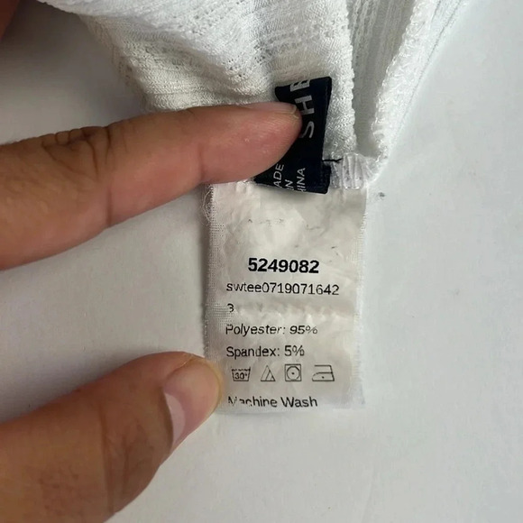 3/$15 White ribbed scalloped neck solid long sleeve formal top size medium - Picture 5 of 10